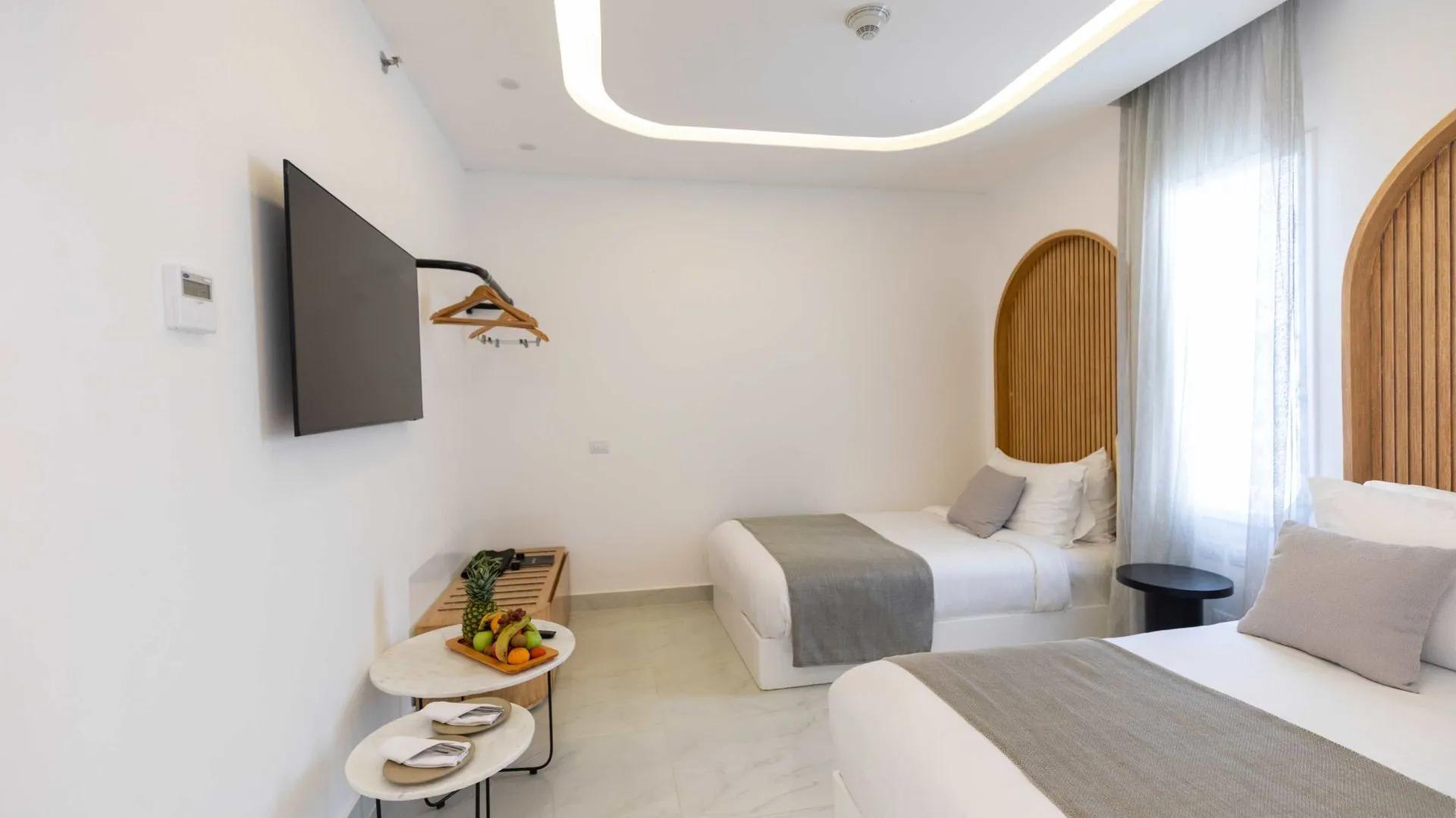 A Room With A Bed And A Tv